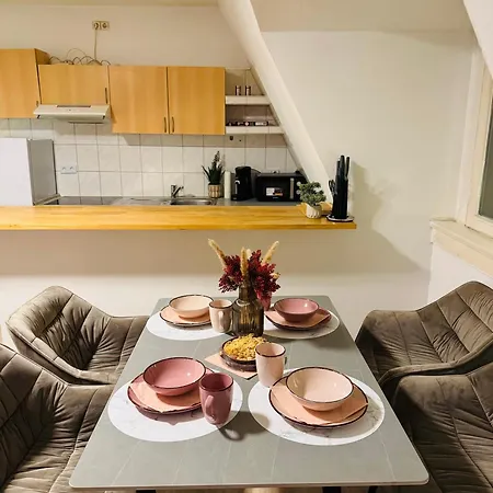 Charmantes Altstadt-juwel An Der Elbe Apartment *