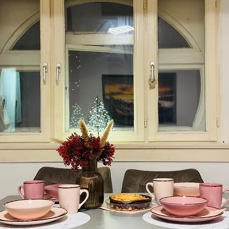 Charmantes Altstadt-juwel An Der Elbe